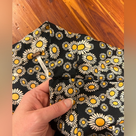 EUC Free People Daisy Skirt size 8 - Picture 3 of 3